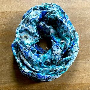 ✝️ AEO | Floral Infinity Scarf
